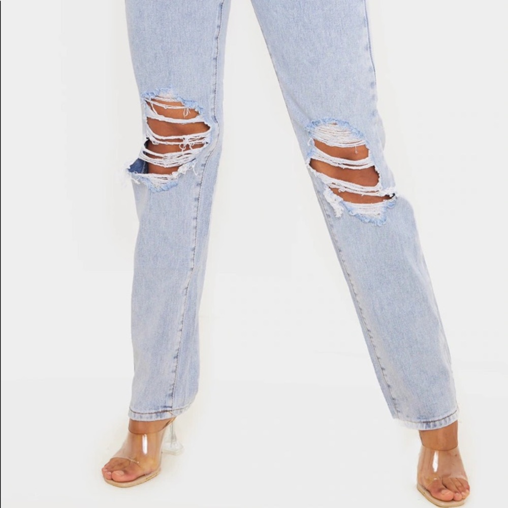 PLT light wash ripped knee straight jeans